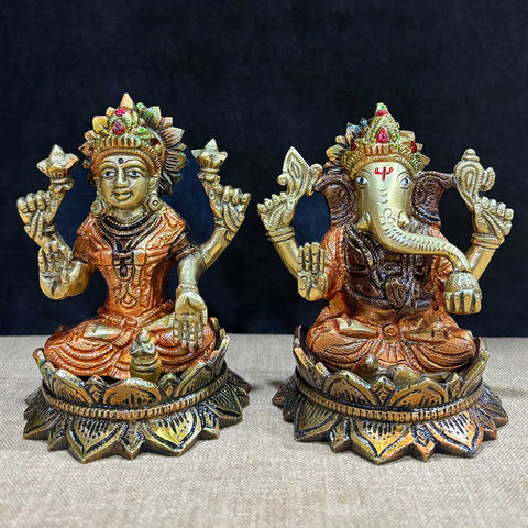 4.7 Inch Handcrafted Lakshmi Ganesha Idol made of pure brass, ideal for Diwali, pooja, and home temple décor. No.1 Brass Idol Store www.satvikstore.in 